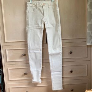 WHITE AEO JEGGINGS